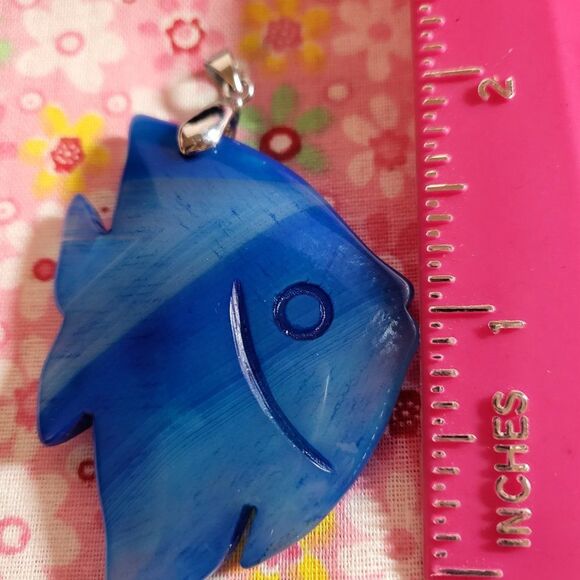 Carved Blue agate fish pendant - Picture 2 of 3